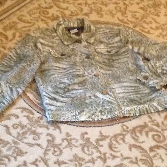 Ladies size large fancy jacket in greens - Picture 4 of 8